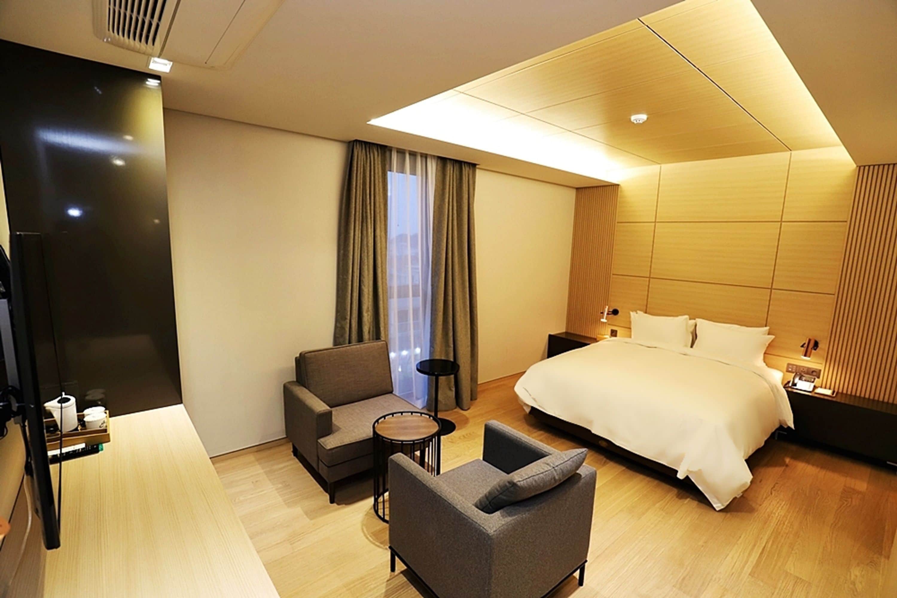 deluxe double room | individually decorated, individually furnished, free wifi