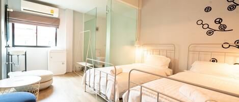 Soundproofing, free WiFi, bed sheets