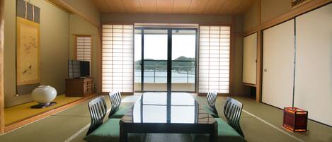 Caja de seguridad en la habitación y wifi gratis