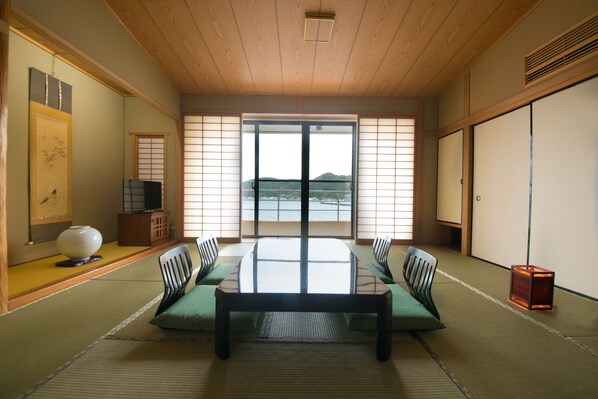 Caja de seguridad en la habitación y wifi gratis