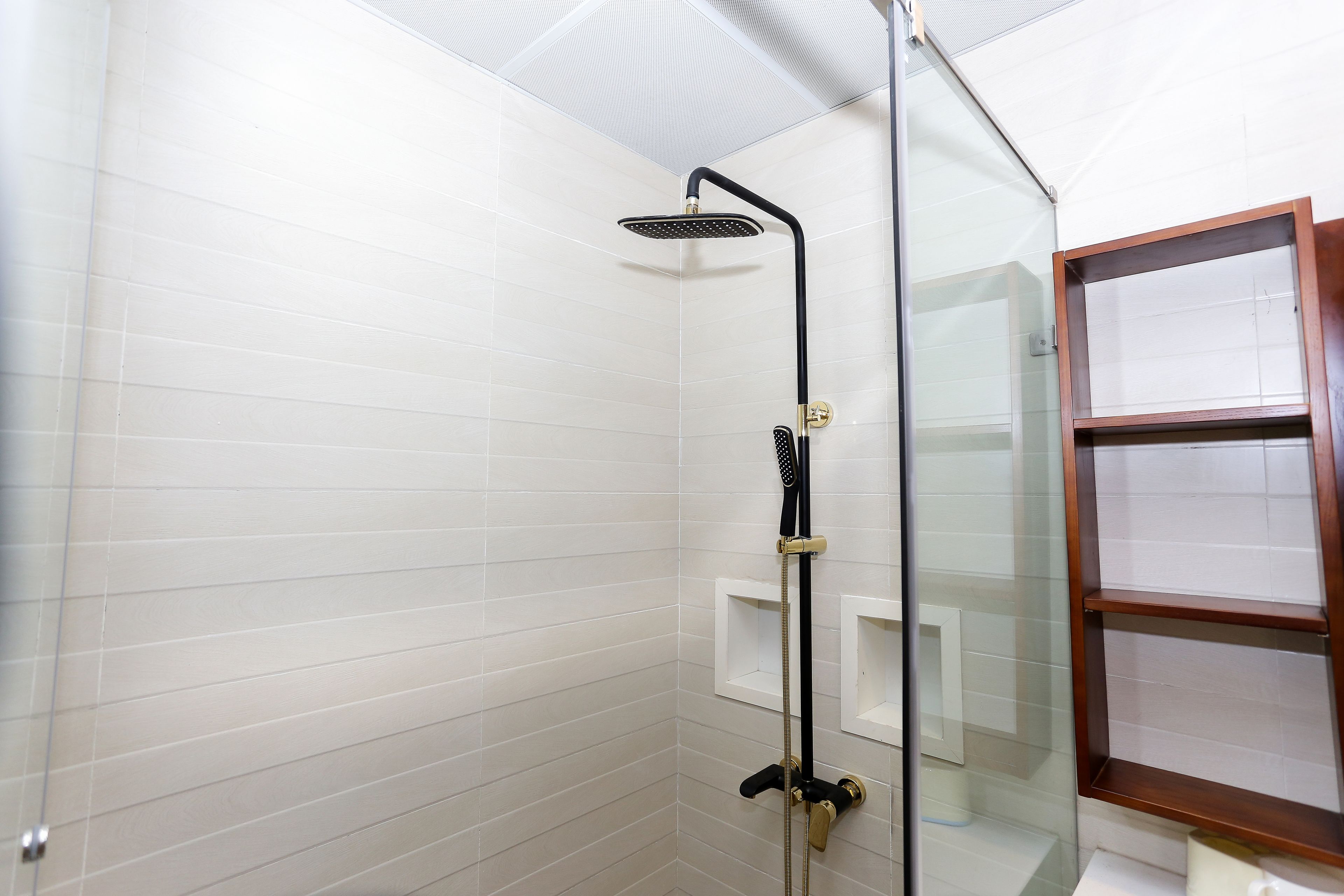Apartment, Balcony | Bathroom shower