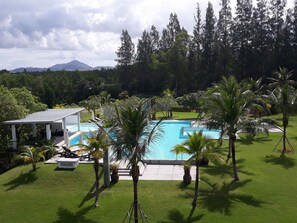 Outdoor pool, open 7 AM to 6 PM, pool umbrellas, pool loungers - Phuket Apartment (Pa Klok)