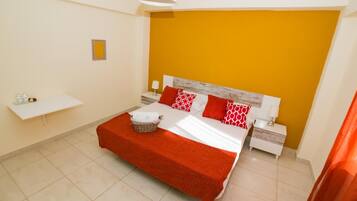 Desk, free WiFi, bed sheets