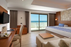 Artículos del minibar gratis y caja de seguridad en la habitación