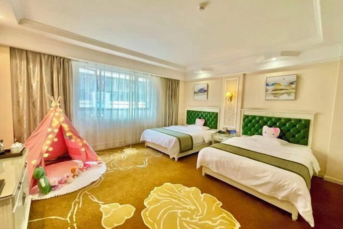 Desk, blackout curtains, rollaway beds, free WiFi