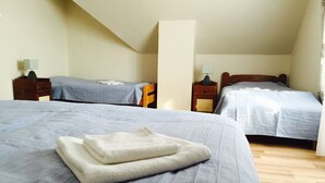 Casa | Escritorio y cunas gratuitas