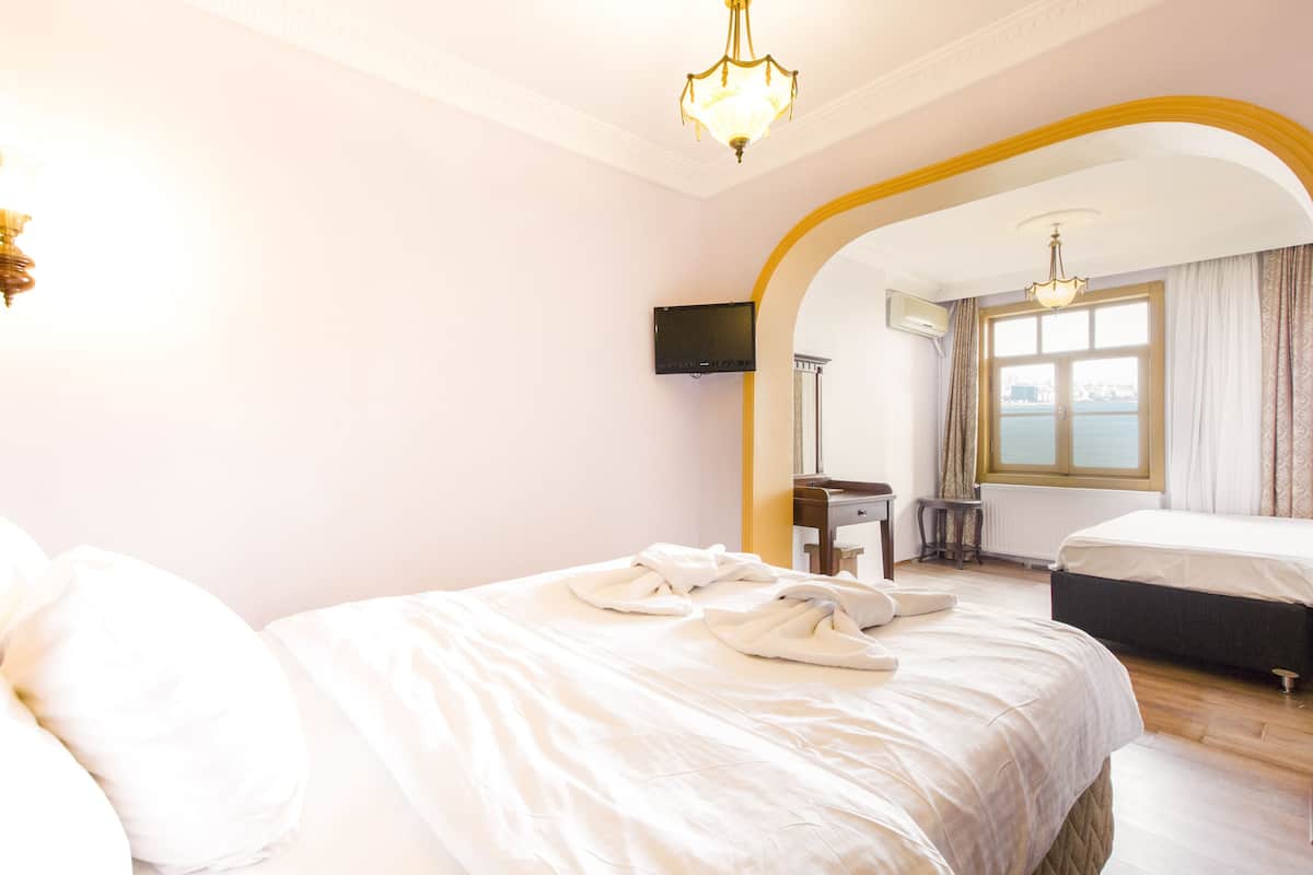 1 bedroom, Egyptian cotton sheets, premium bedding, Select Comfort beds