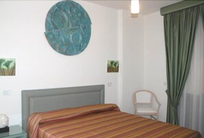Premium bedding, minibar, in-room safe, desk - Le Dodici Lune (Montecorvino Rovella)