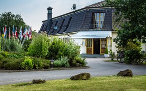 Front of property - Golf Course Bonn (Sankt Augustin)