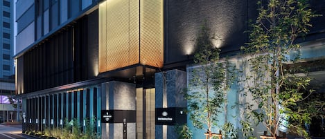 施設の正面