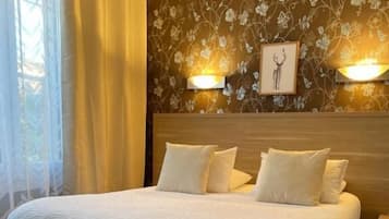 Standard Double Room | Free WiFi, bed sheets