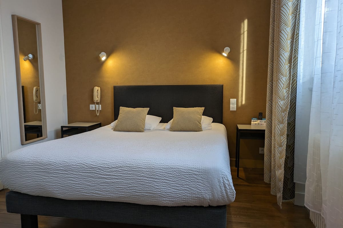 comfort double room | 1 bedroom, free wifi, bed sheets