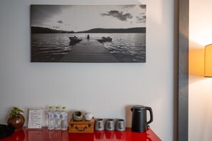 Familieværelse | Individuelt design, skrivebord, mørklægningsgardiner, lydisolering