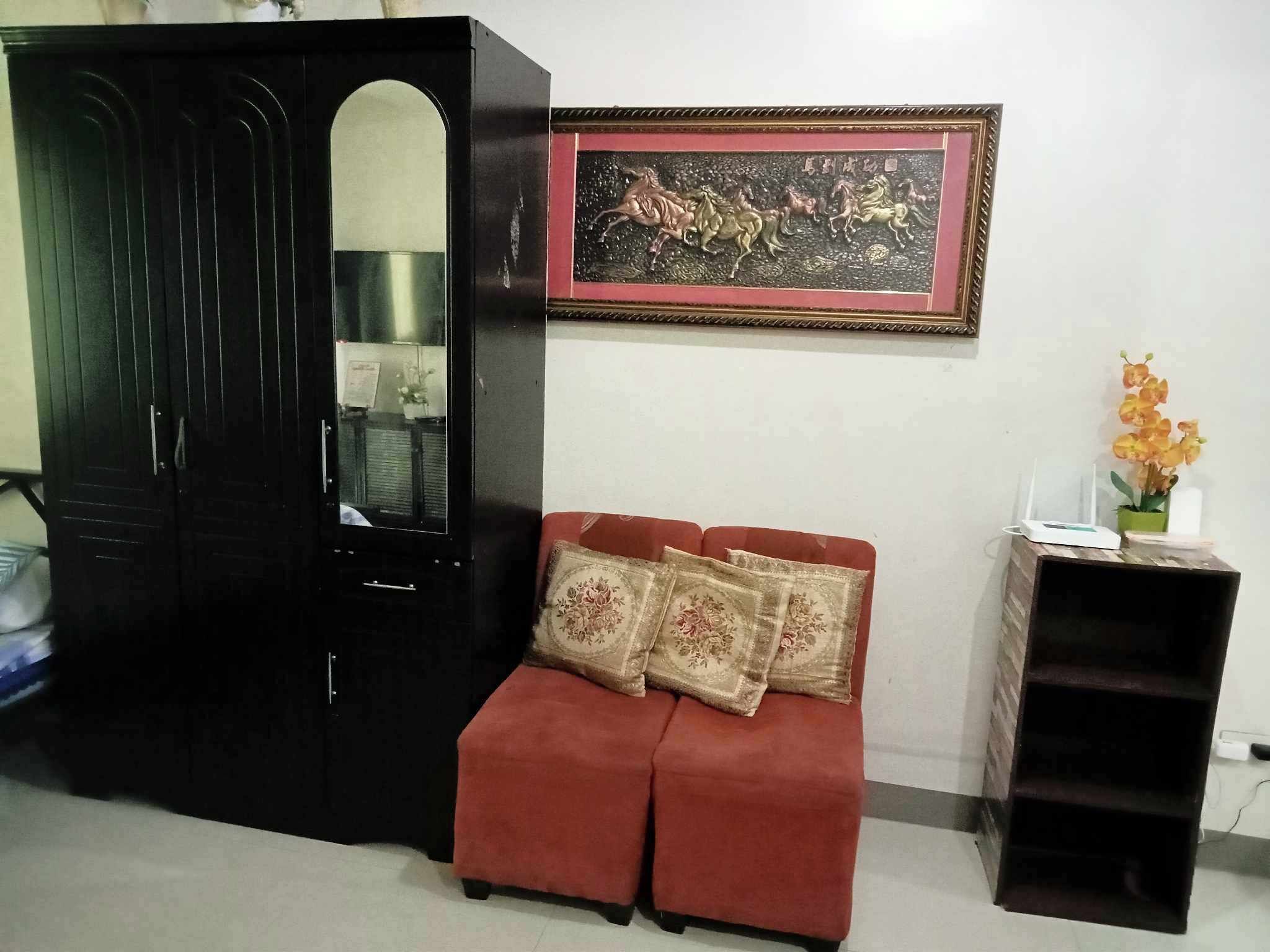 deluxe room | premium bedding, in-room safe, desk, iron/ironing board