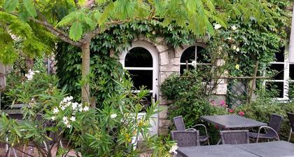Logis Hotel Saint-Joseph