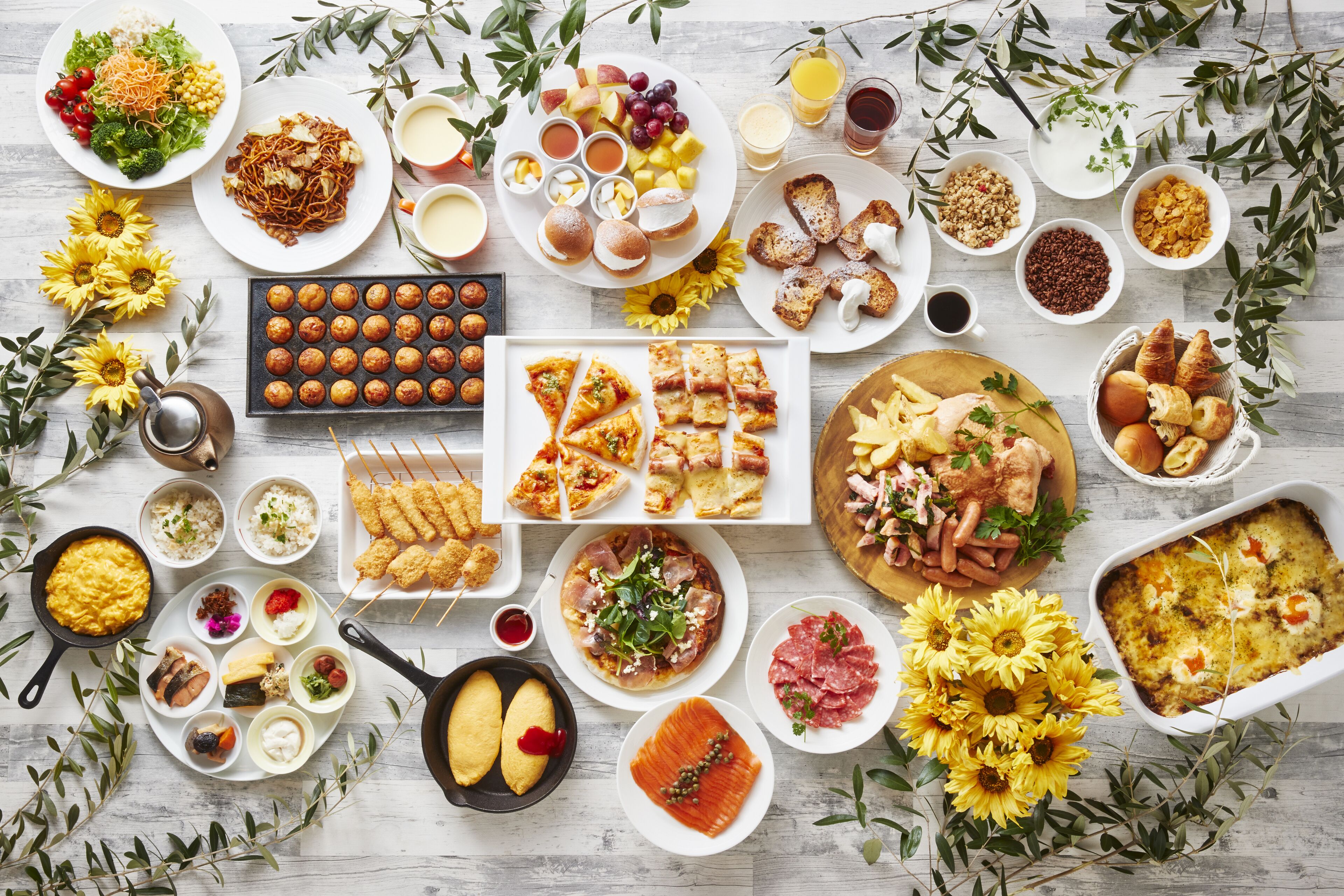 Petit déjeuner buffet (3300 JPY par personne)