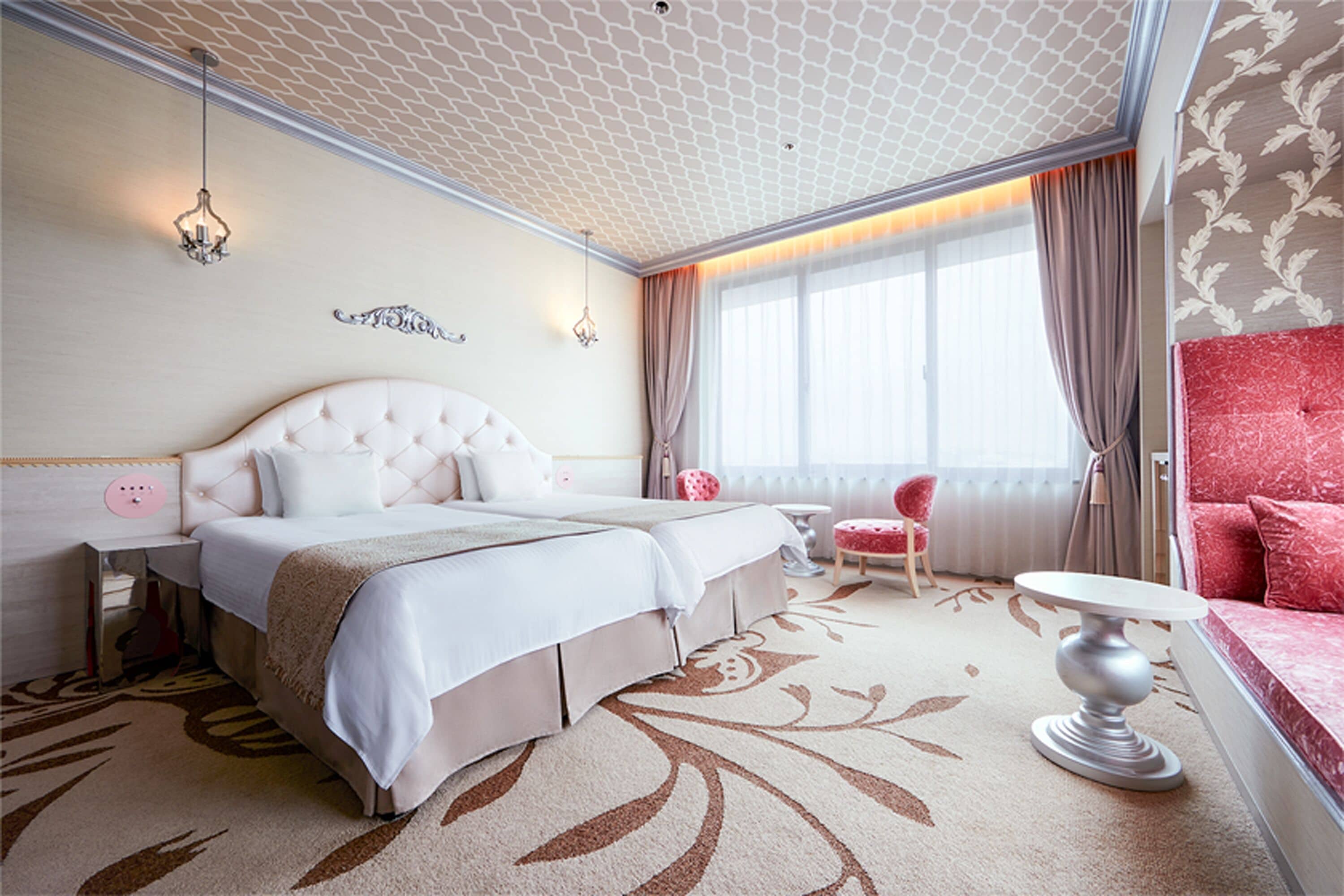 Bộ đồ giường cao cấp, két bảo mật tại phòng, màn/rèm cản sáng 