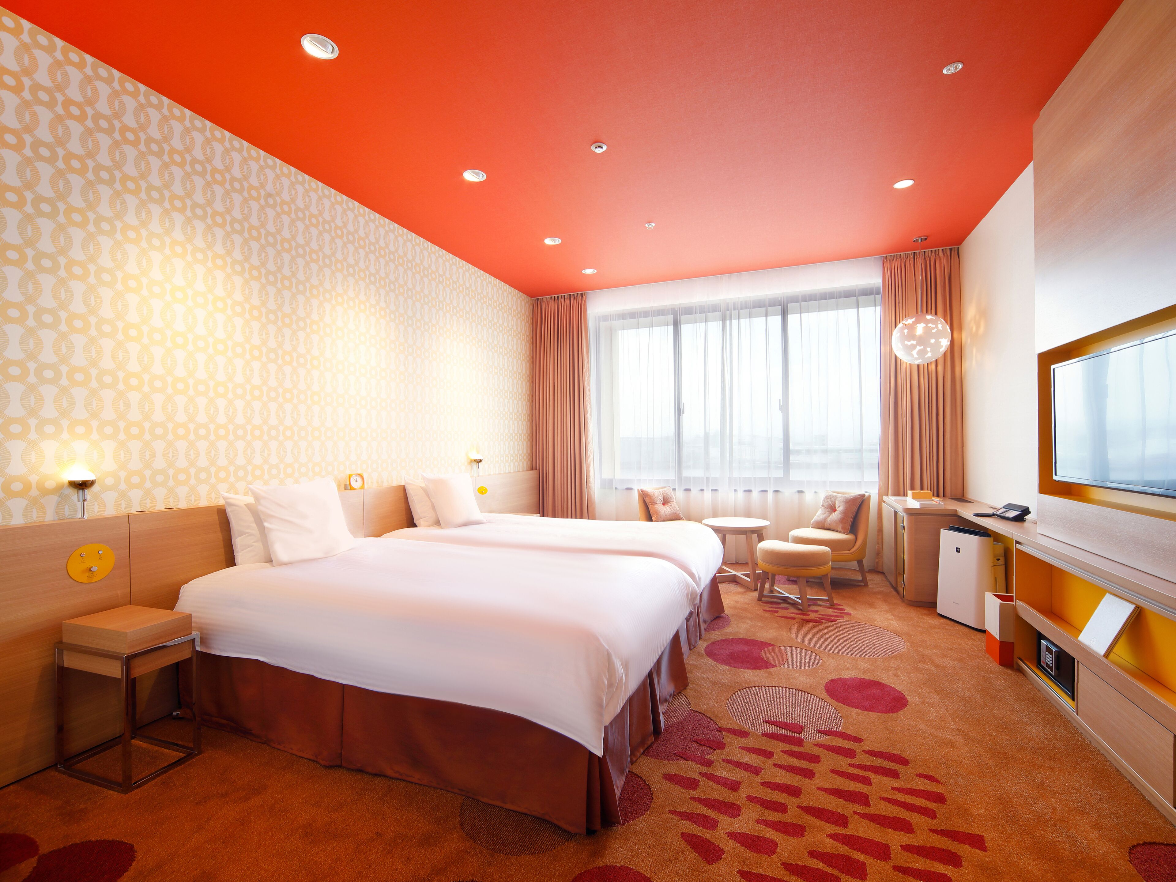 Premium bedding, in-room safe, blackout curtains, iron/ironing board