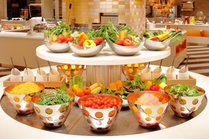 每日供應自助早餐 (每人 JPY3300)