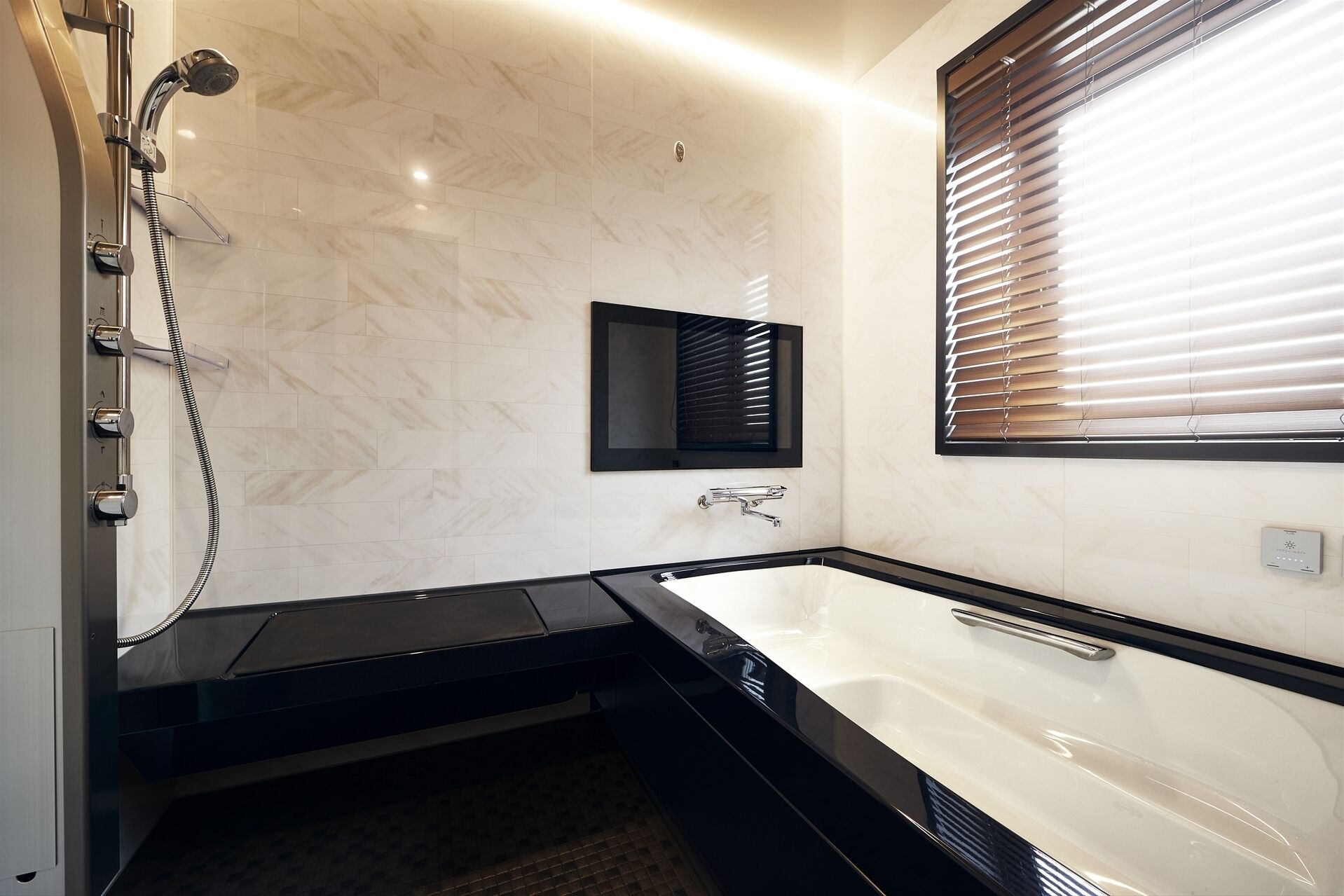 separate bathtub and shower, free toiletries, hair dryer, slippers