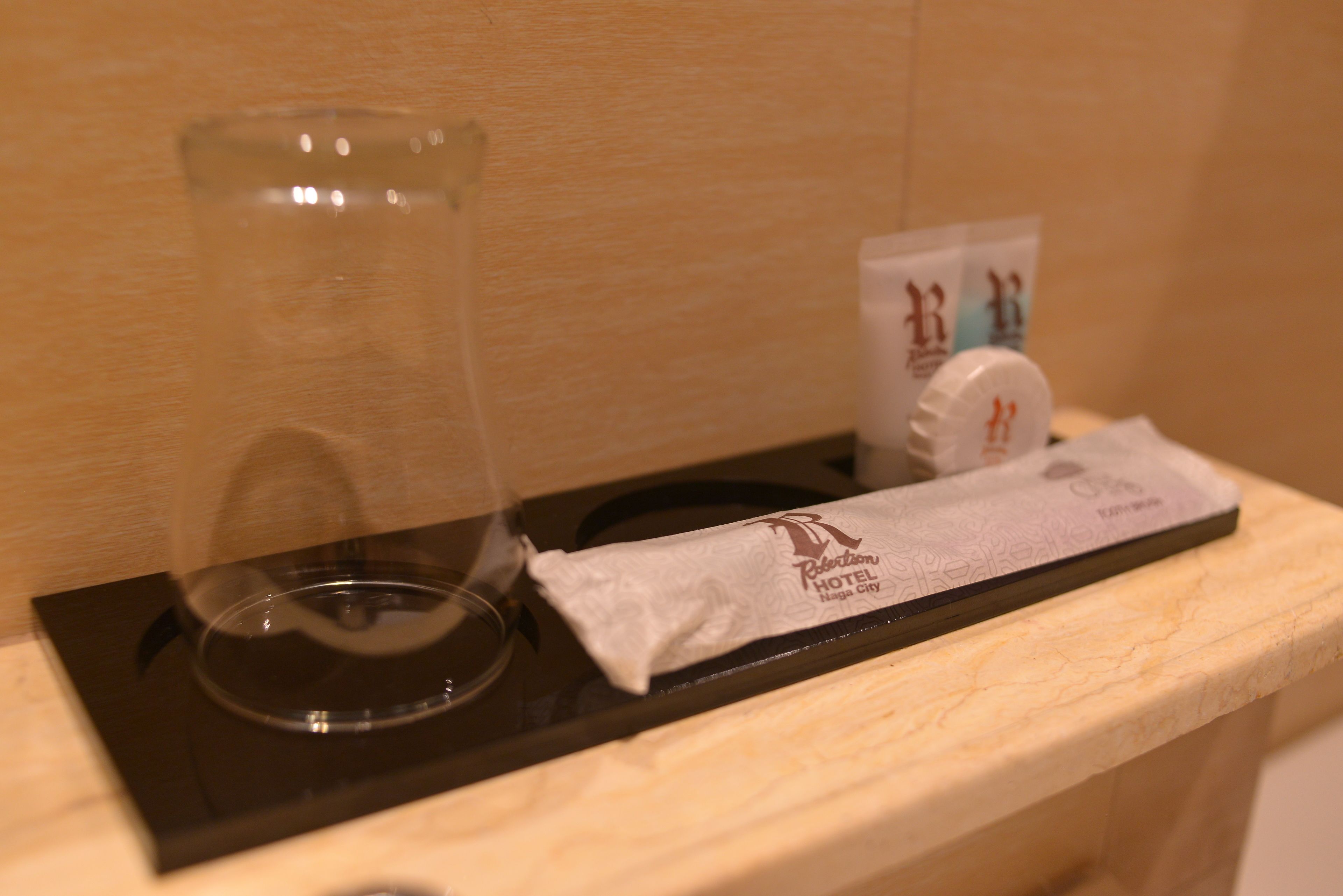 standard single - 1 single bed | bathroom amenities | shower, free toiletries, hair dryer, towels