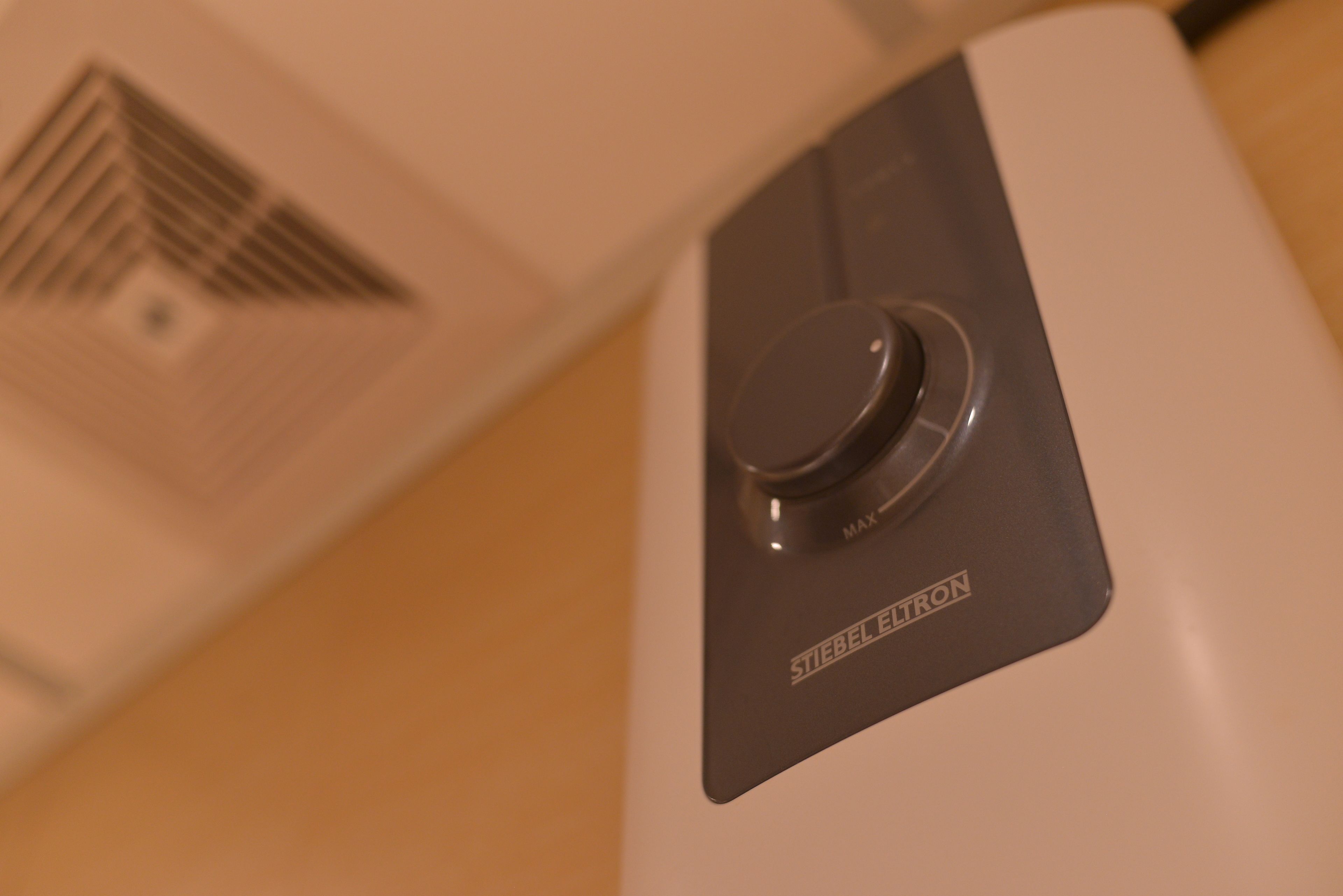 standard single - 1 single bed | bathroom shower