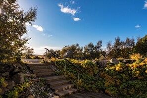 View from room - Adventure Hotel Hof (Fagurholsmyri)