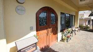 Unclassified image, 4 of 17, button - Wonder House (Uruma)