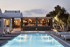 7 outdoor pools, open 8 AM to 8:00 PM, pool umbrellas, sun loungers - Costa Grand Resort & Spa (Santorini)