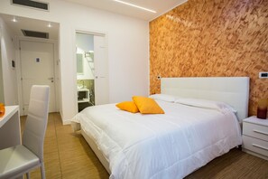 In-room safe, desk, iron/ironing board, free WiFi