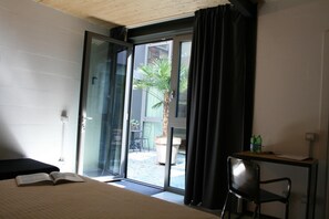 Literie de qualité supérieure, bureau, lits pliants/supplémentaires