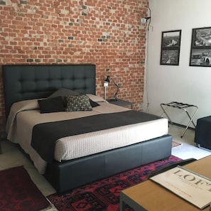 Premium bedding, desk, rollaway beds, free WiFi - LoftVerona (Verona)