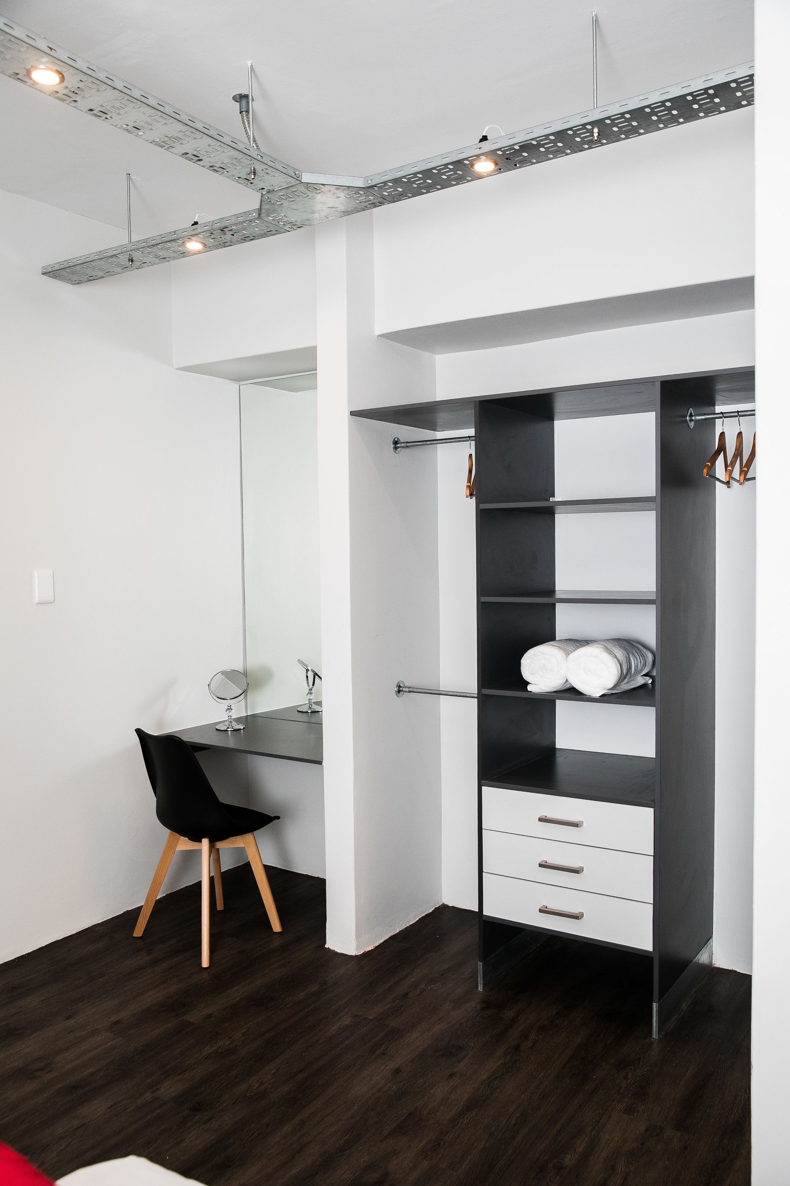 Apartment, 1 Bedroom | In-room safe, desk, free WiFi, bed sheets