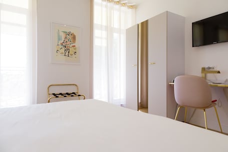 Superior Double or Twin Room, City View | 1 bedroom, premium bedding, desk, soundproofing