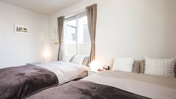 Japanese House | 3 bedrooms, desk, blackout drapes, iron/ironing board