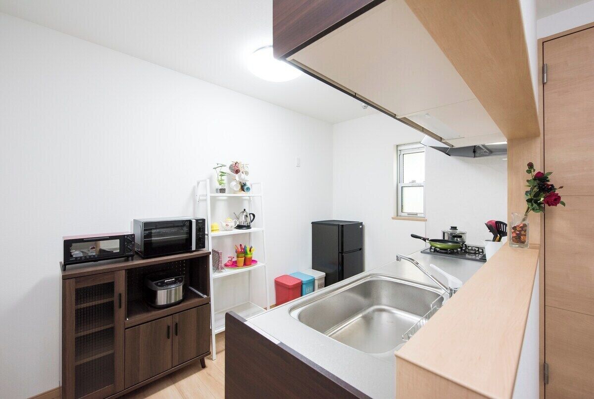 Japanese House | Private kitchen | Fridge, microwave, stovetop, electric kettle