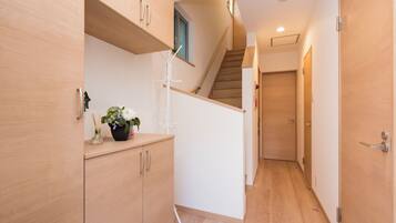 Japanese House | 3 bedrooms, desk, blackout drapes, iron/ironing board