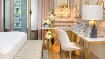 Premium bedding, minibar, in-room safe, desk