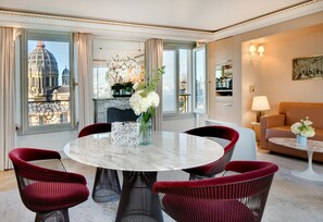 Premium bedding, minibar, in-room safe, desk - Hôtel Bowmann (Paris)