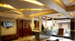 Quầy tiếp tân