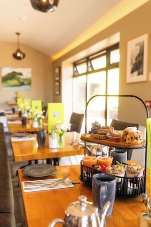 Free daily full breakfast