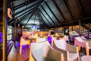 Bar (en la propiedad)