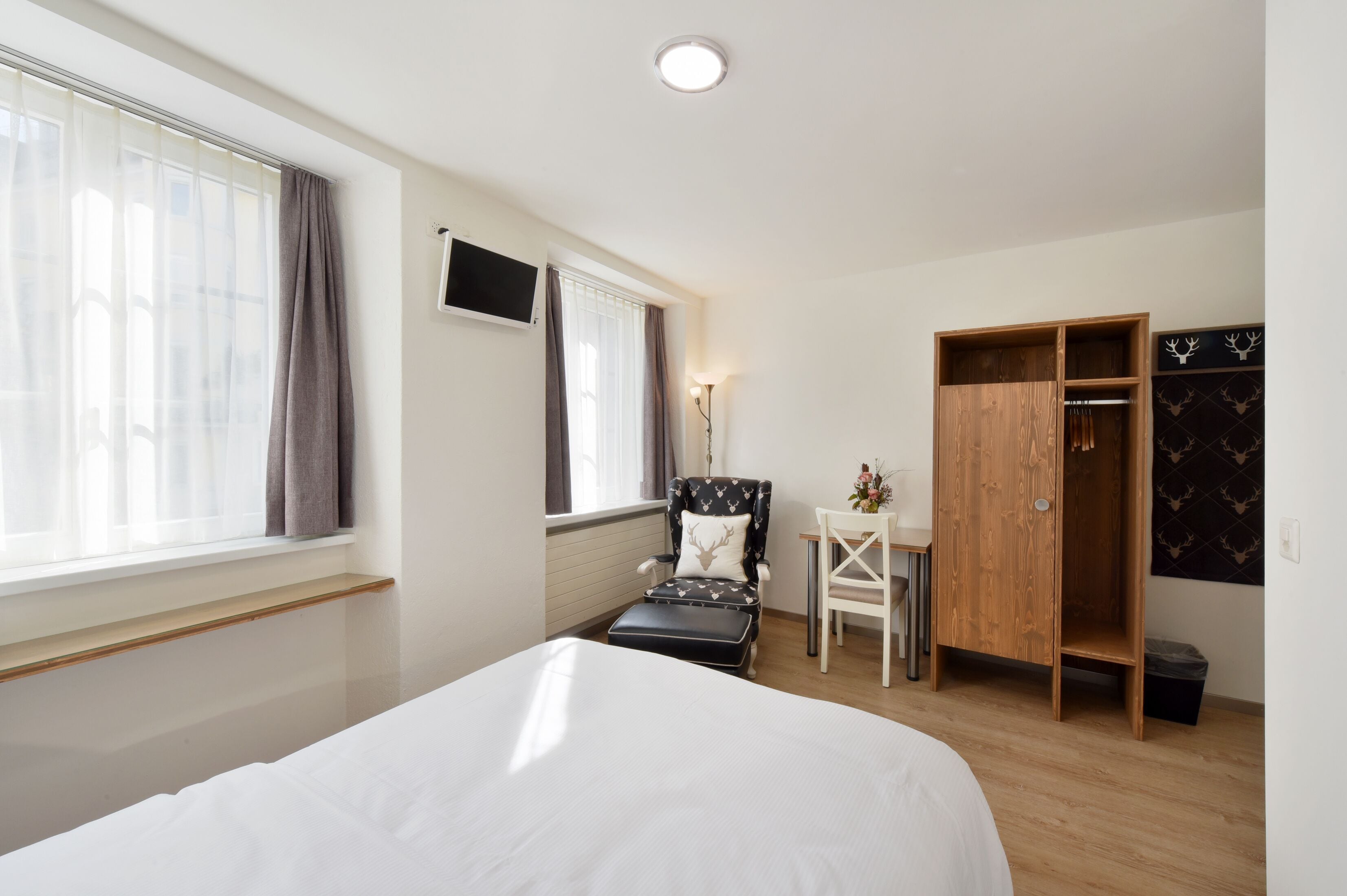 double room (grandlitzimmer) | 1 bedroom, desk, free wifi, bed sheets