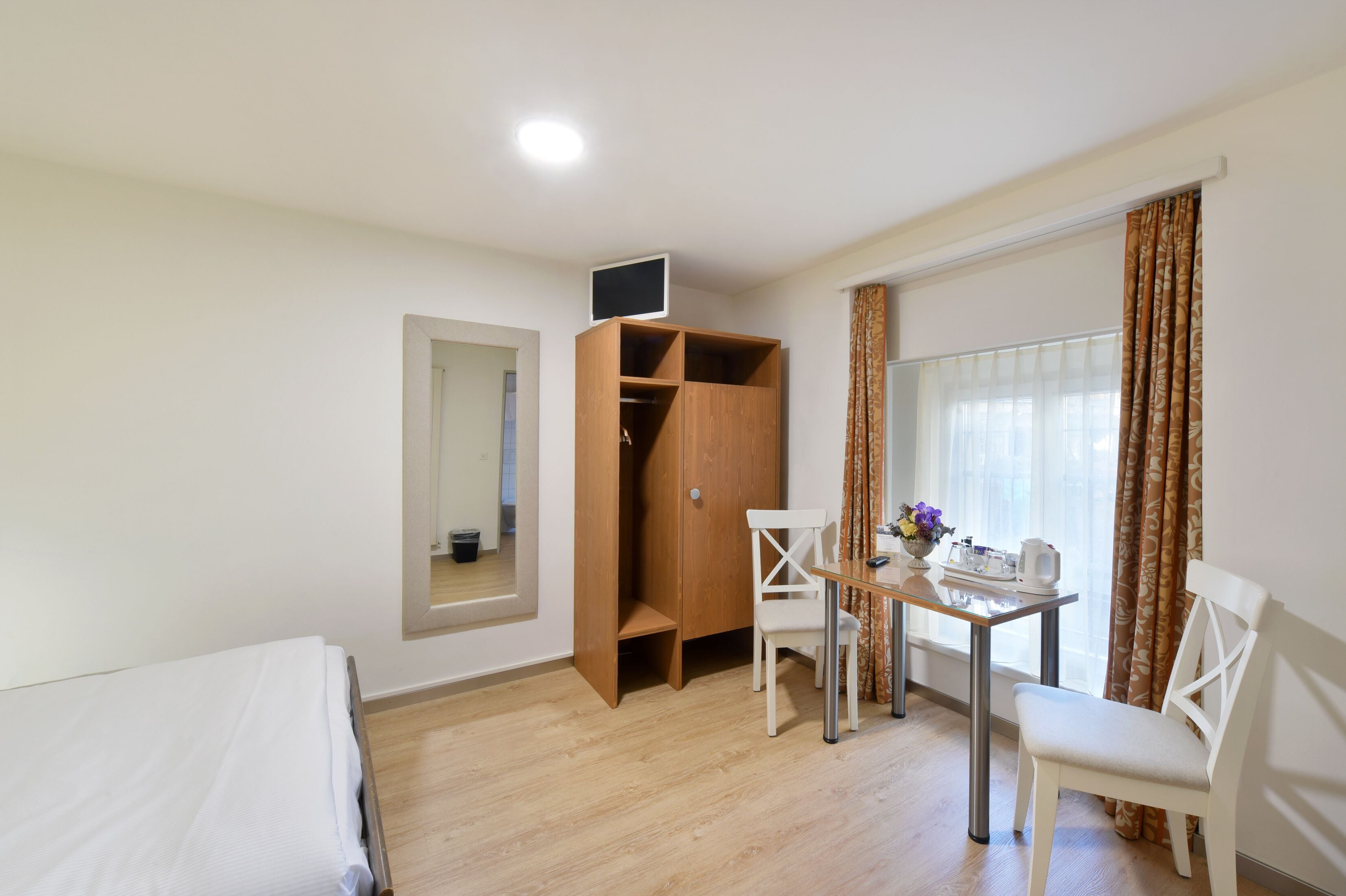 double room (grandlitzimmer) | 1 bedroom, desk, free wifi, bed sheets