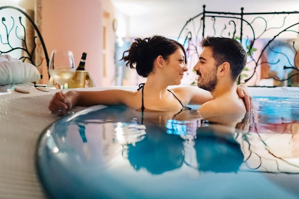 In-room safe, desk, free WiFi, bed sheets