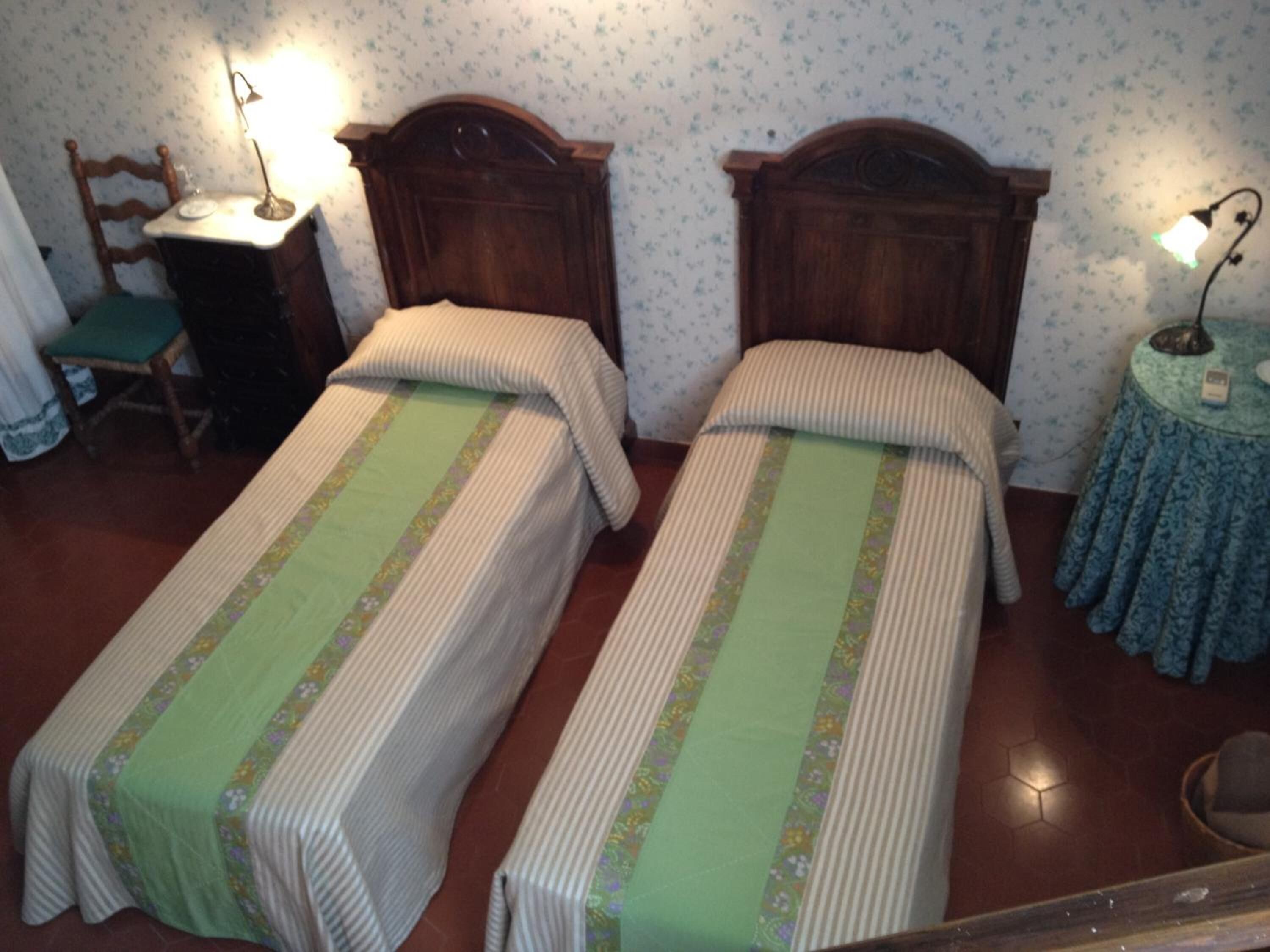 Free WiFi, bed sheets