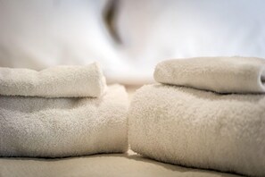 Chambre Triple Deluxe | Équipements de salle de bain