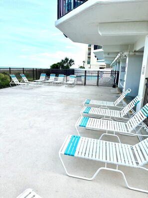 Terrace/patio - Oceanfront 3 Bedroom Condo - Crescent Towers II - 507 (North Myrtle Beach)