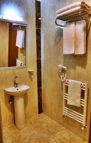 Bathroom - EMSA Palace Hotel (Darica)