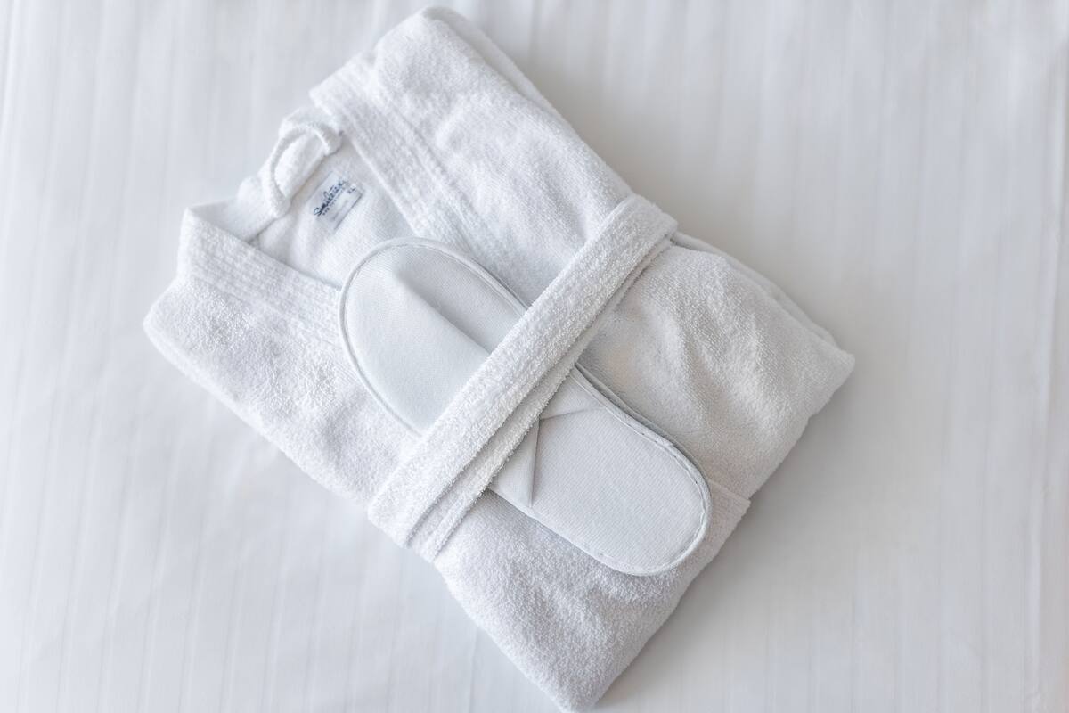 1 bedroom, minibar, in-room safe, desk